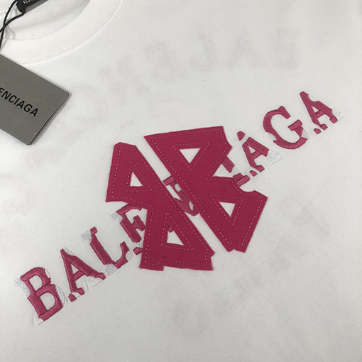 バレンシアガクラシックな半袖Tシャツ