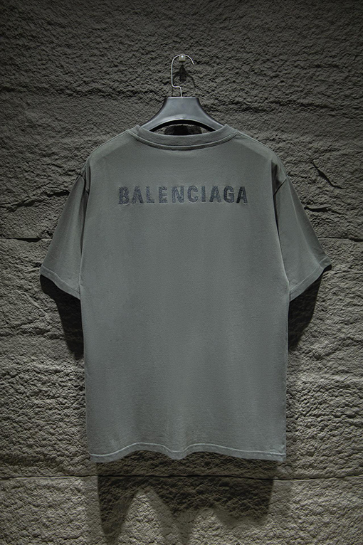 バレンシアガOSシルエット刺繍入り半袖Tシャツ