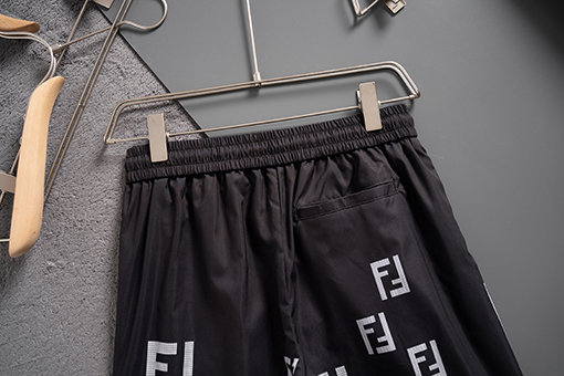 フェンディスーパーコピークラシックプリント速乾性クロップドパンツ
