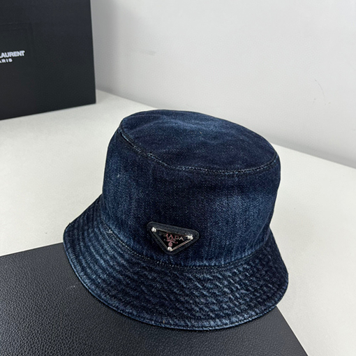 プラダスーパーコピー 三角ロゴ帽