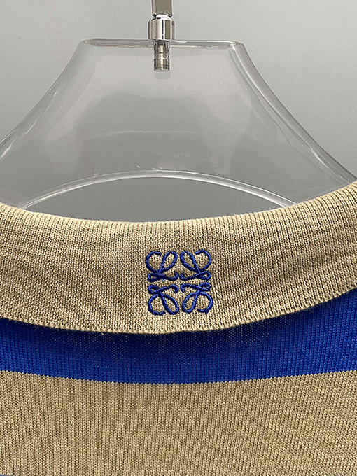 ロエベクラシックな刺繍ニット