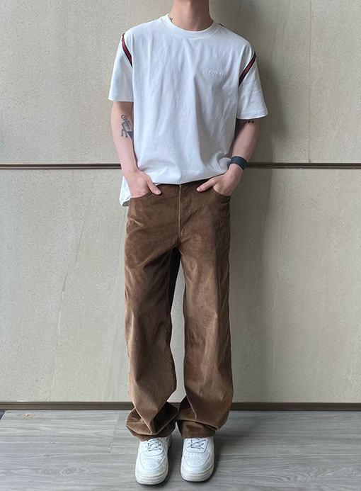 グッチスーパーコピー新しいシーズンのニットラウンドネックTシャツ