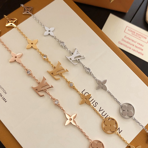 ルイヴィトンLVイエローゴールドアルファベットマルチフラワーブレスレット