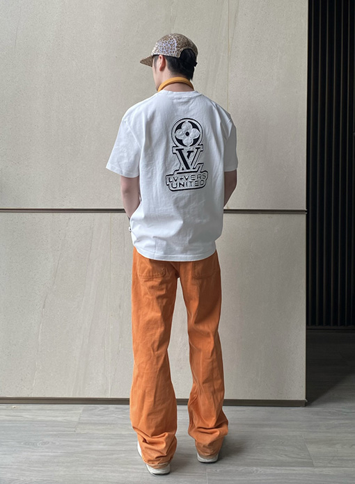 ルイヴィトンVers United ロゴ装飾Tシャツ