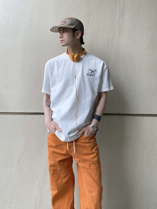 ルイヴィトンVers United ロゴ装飾Tシャツ