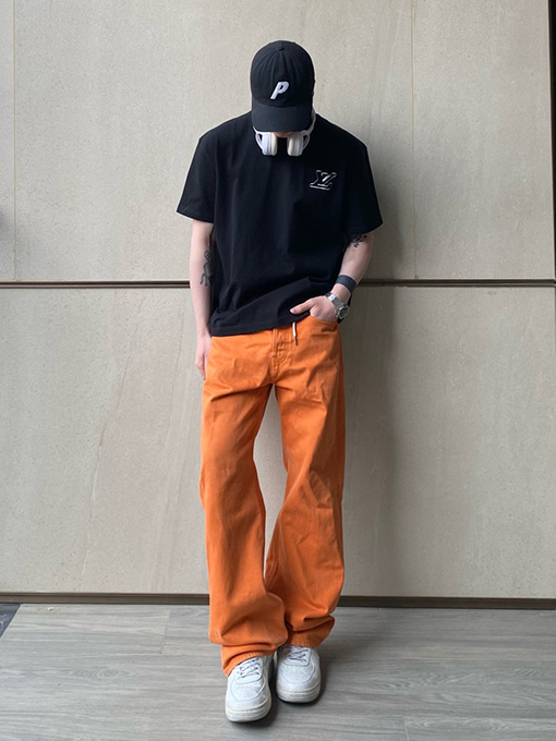 ルイヴィトンVers United ロゴ装飾Tシャツ