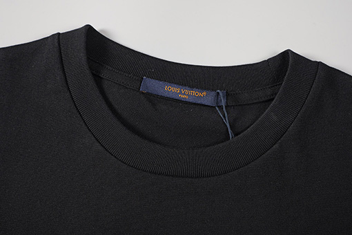 ルイヴィトンVers United ロゴ装飾Tシャツ