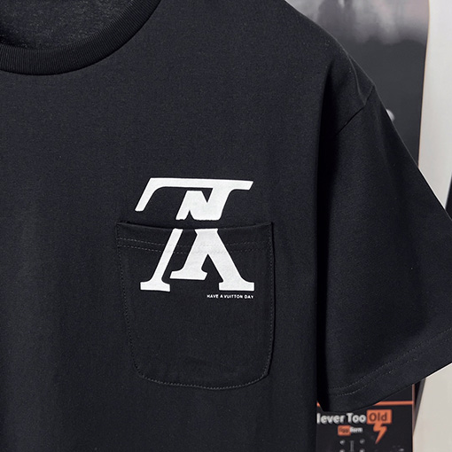 ルイヴィトンLV逆立ちロゴポケットプリント半袖Tシャツ