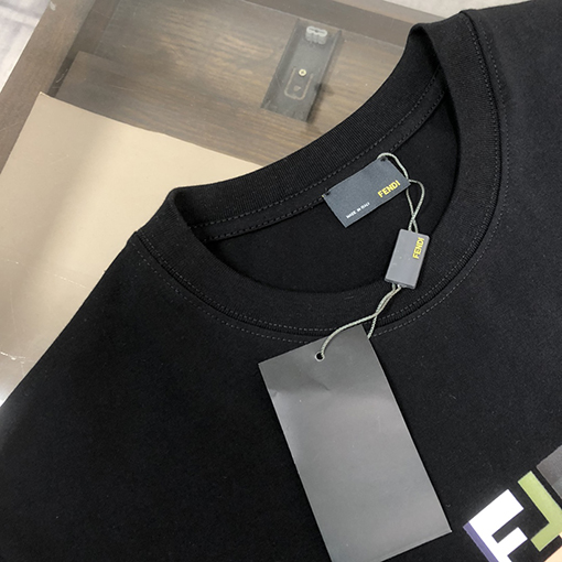 フェンディ新しい半袖Tシャツ
