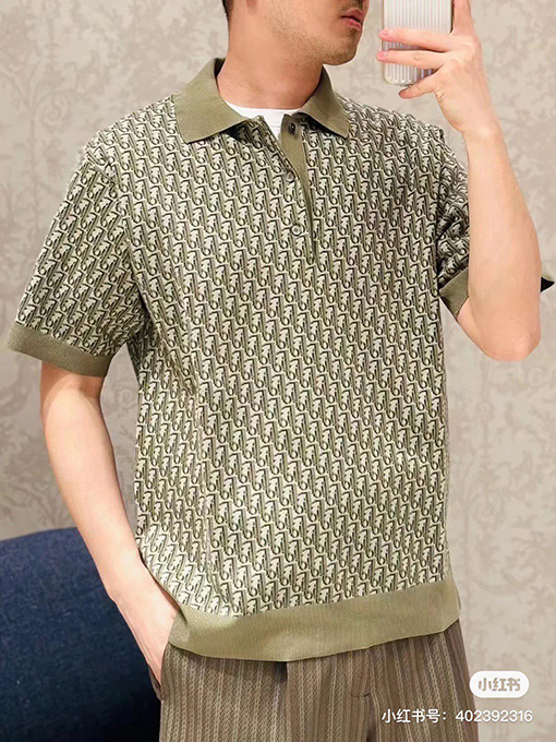 ディオールロゴの立体文字Tシャツ