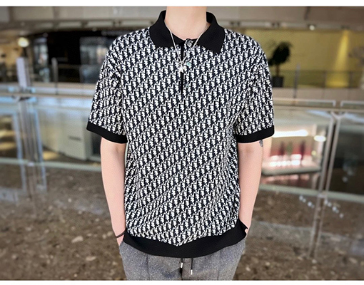 ディオールロゴの立体文字Tシャツ
