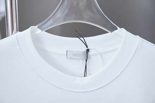 ディオールスーパーコピーDIOR AND KAWS 限定シリーズ半袖シャツ