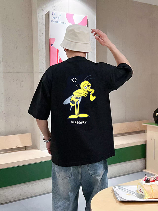 バーバリー発泡蜂プリント半袖シャツ