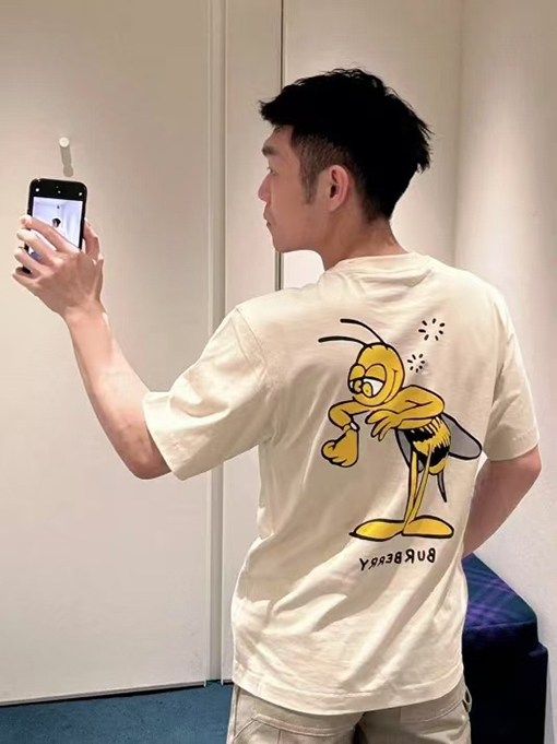 バーバリー発泡蜂プリント半袖シャツ