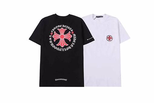 クロムハーツコピー 赤い十字架サンスクリット文字のラウンドネック半袖Tシャツ