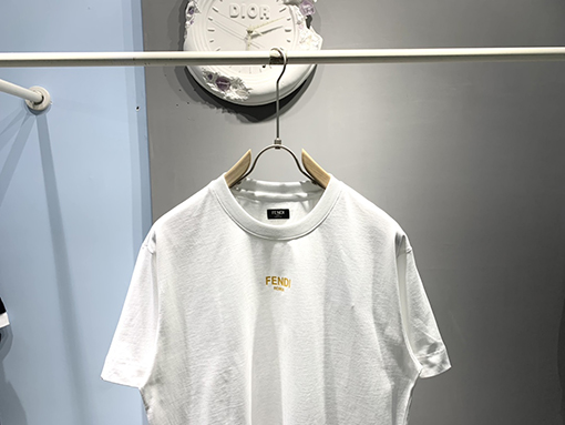 フェンディコピー新しいローマのゴールドプリントTシャ