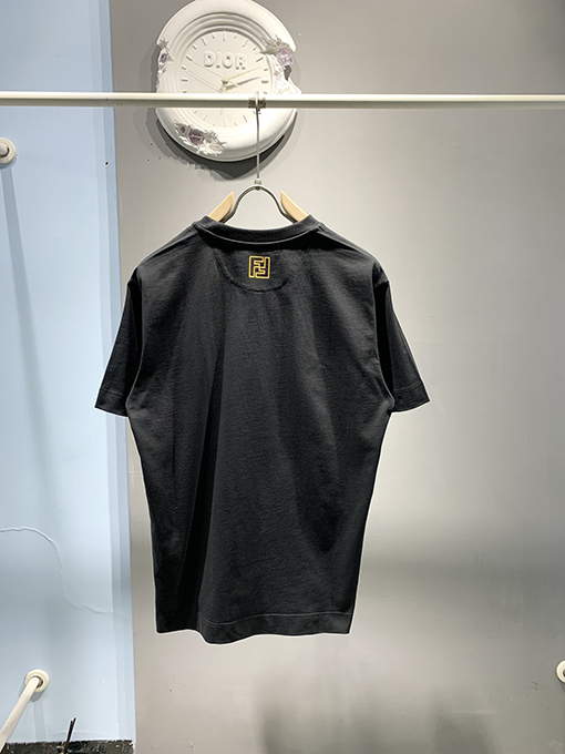 フェンディコピー新しいローマのゴールドプリントTシャ