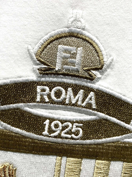 フェンディ新しいクラブシールドバッジ刺繍Tシャツ