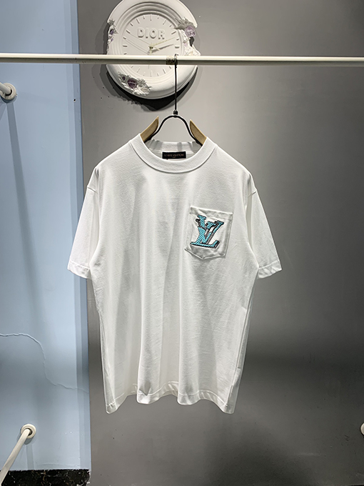 ルイヴィトンポケットロゴ刺繍Tシャツ