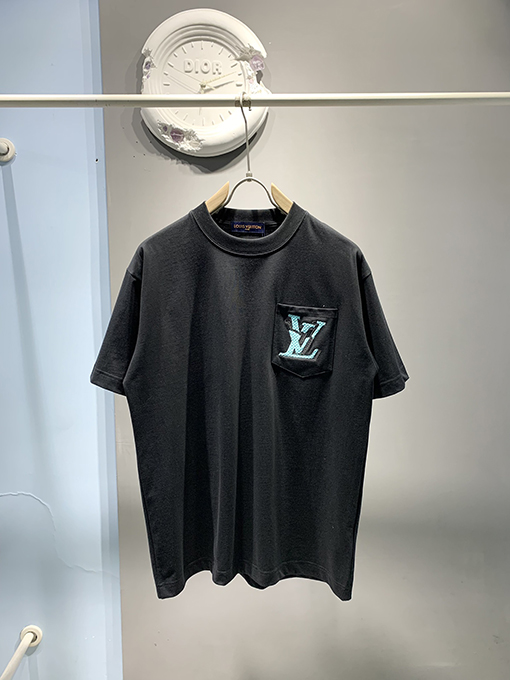 ルイヴィトンポケットロゴ刺繍Tシャツ