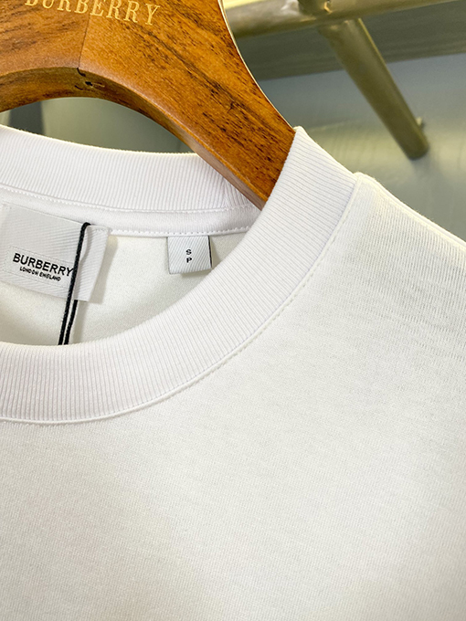 バーバリー 新しいヴィンテージベージュチェック柄ポケット半袖Tシャツ
