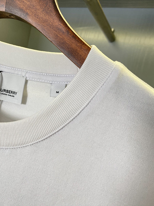 バーバリー 新しいラベルのゆったりとした綿の半袖Tシャツ