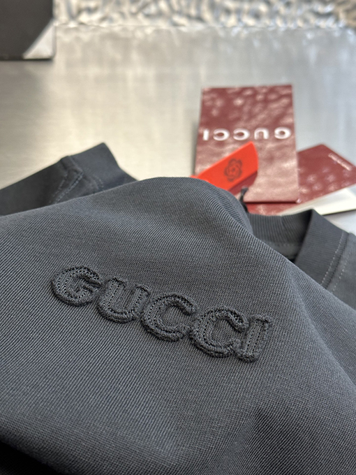 グッチスーパーコピー ロゴ刺繍半袖Tシャツ