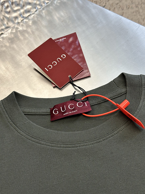 グッチスーパーコピー ロゴ刺繍半袖Tシャツ