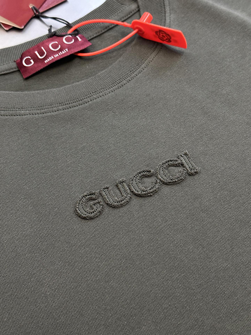 グッチスーパーコピー ロゴ刺繍半袖Tシャツ