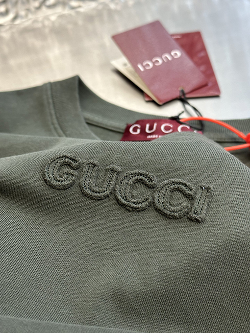 グッチスーパーコピー ロゴ刺繍半袖Tシャツ