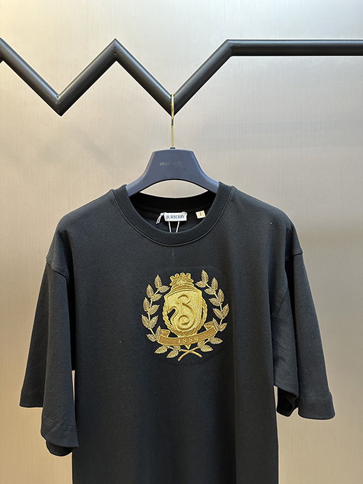 バーバリー ロゴ刺繍ラウンドネック半袖Tシャツ