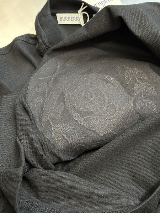 バーバリー ロゴ刺繍ラウンドネック半袖Tシャツ