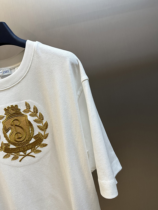 バーバリー ロゴ刺繍ラウンドネック半袖Tシャツ