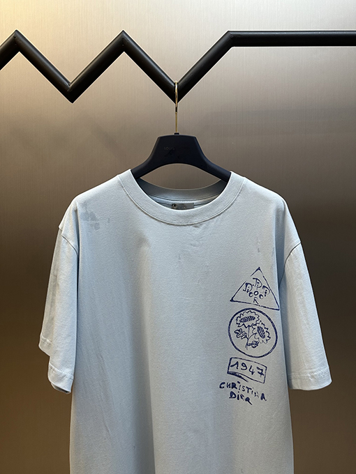 ディオール ピンクのプリント半袖Tシャツ