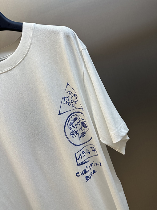 ディオール ピンクのプリント半袖Tシャツ