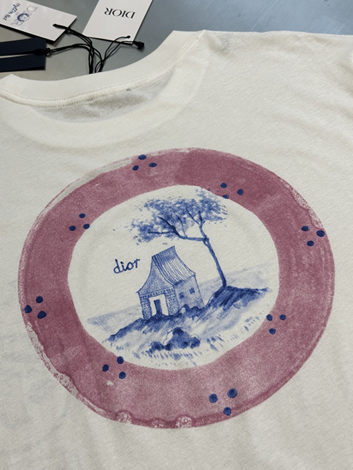ディオール ピンクのプリント半袖Tシャツ