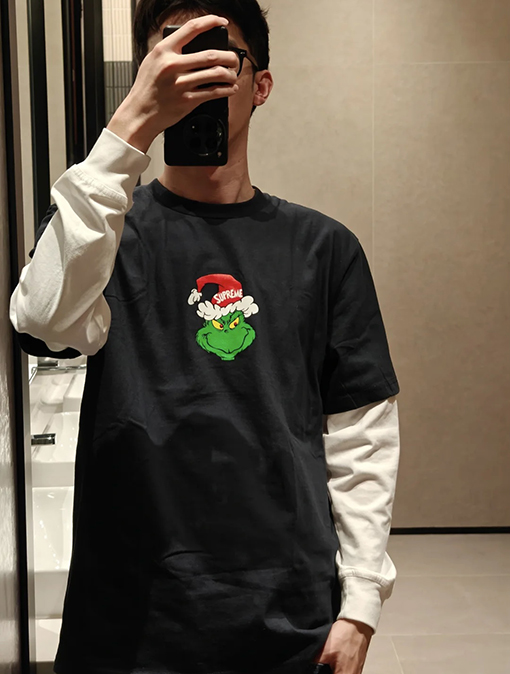 シュプリームスーパーコピー SUPREME FW24 グリンチクリスマスTシャツ