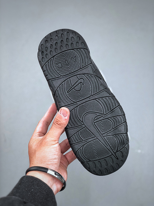 ナイキNike MORE Uptempo Slide ピッペンスリッパ
