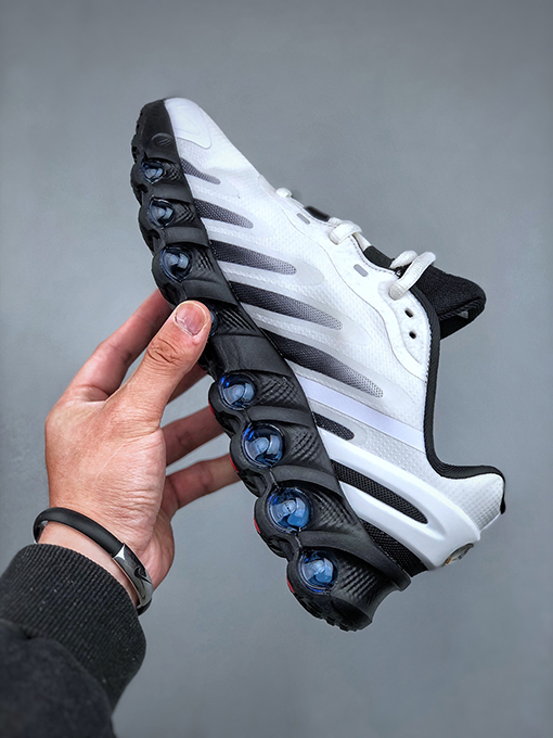 ナイキスーパーコピーNike Air Max DN8 レトロな衝撃吸収エアクッションランニングシューズ