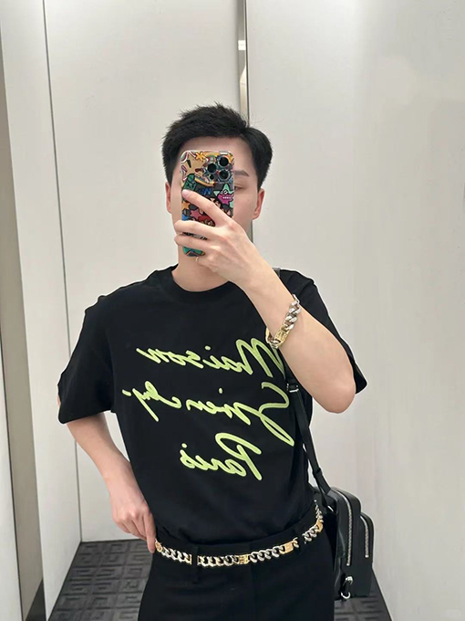 ジバンシイ 新しい手書き文字刺繍半袖Tシャツ