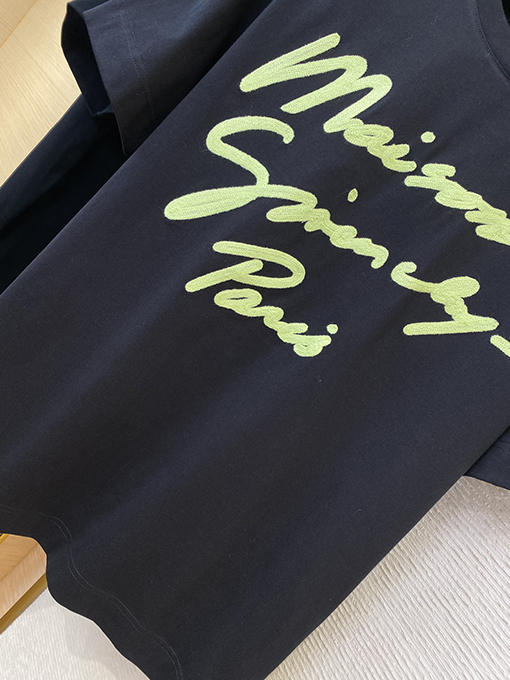 ジバンシイ 新しい手書き文字刺繍半袖Tシャツ