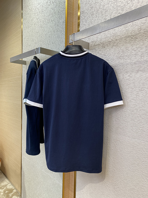 グッチ レディース新しいロゴ半袖Tシャツ