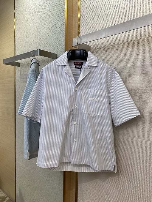 グッチ 新しいロゴ刺繍半袖シャツ