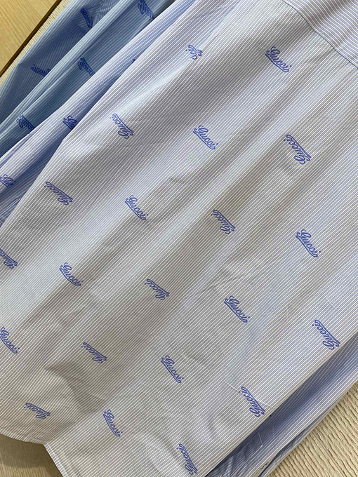 グッチ 新しいロゴ文字刺繍ラペルシャツ
