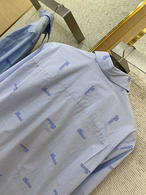 グッチ 新しいロゴ文字刺繍ラペルシャツ