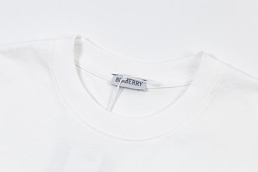 バーバリー  オーバーラップアルファベット軍馬プリント半袖Tシャツ