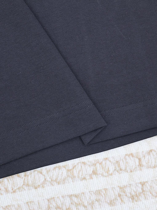 フェンディ 新しいネックラインハードウェア半袖Tシャツ