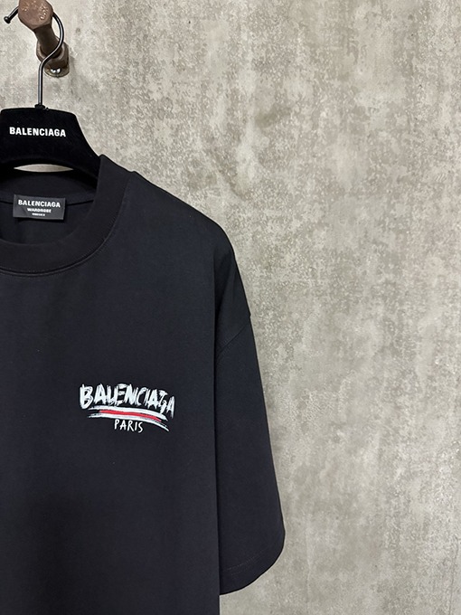 バレンシアガスーパーコピー 落書きスタイルのプリントヘビーパウンド半袖Tシャツ