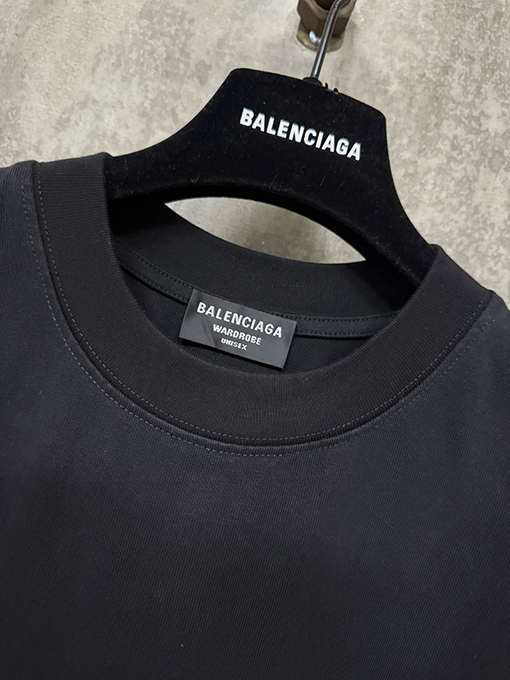 バレンシアガスーパーコピー 落書きスタイルのプリントヘビーパウンド半袖Tシャツ