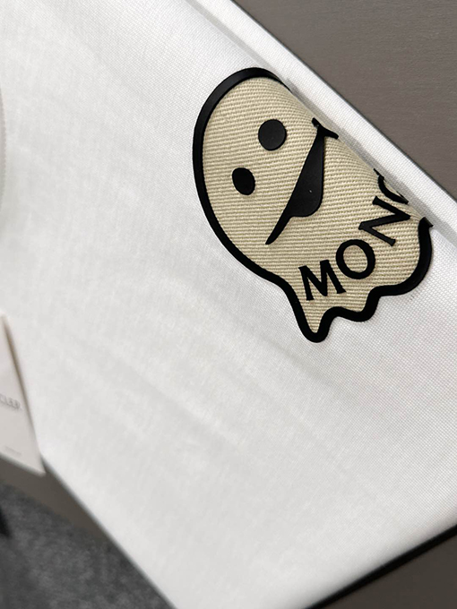 モンクレール 新しい奇妙な章仔プリント半袖Tシャツ